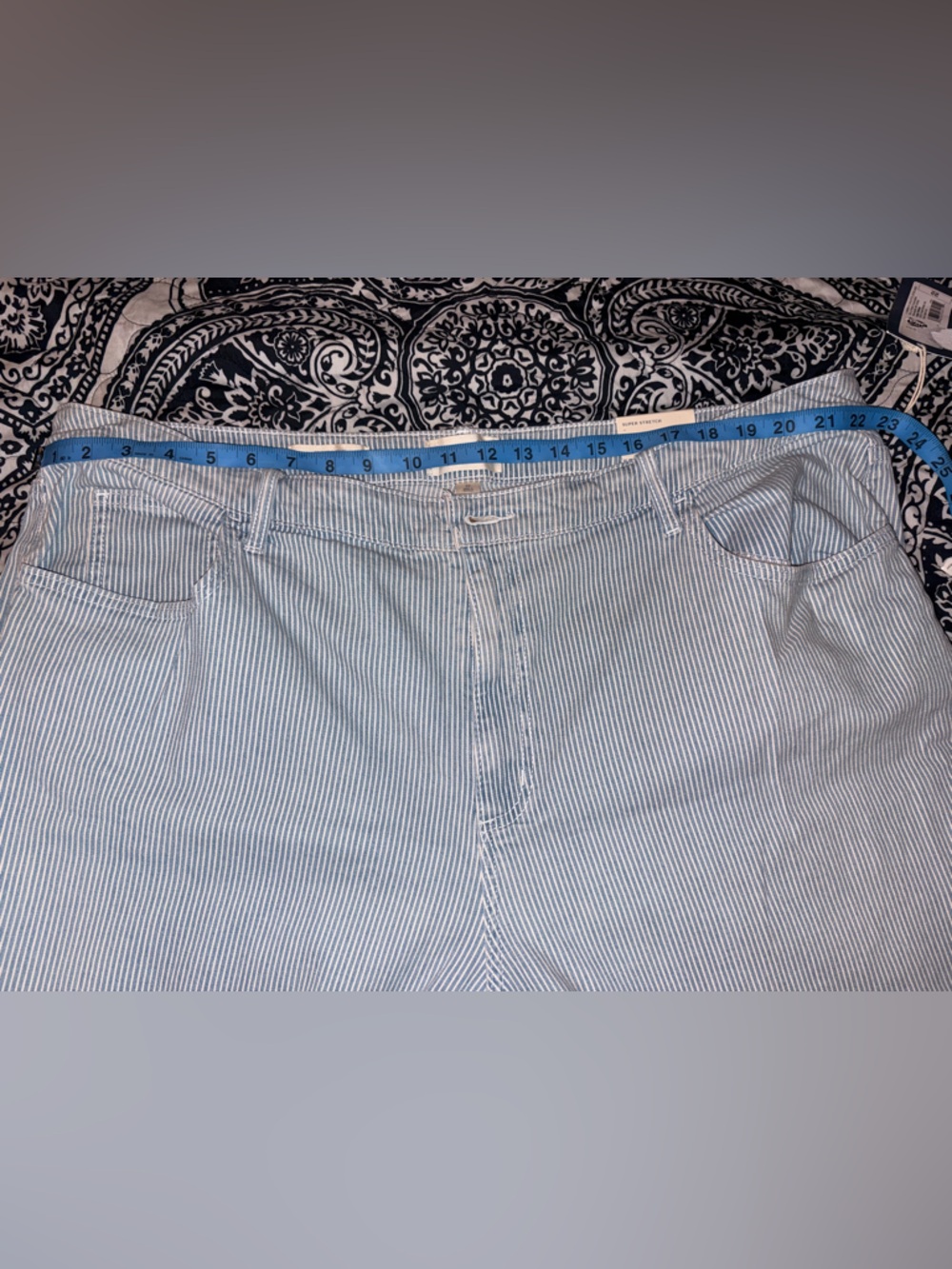 ✨ NWT Size 22 Relaxed Wide-Leg Pinstripe Jeans | Chic Comfy Plus Size Denim ✨ - Picture 10 of 12
